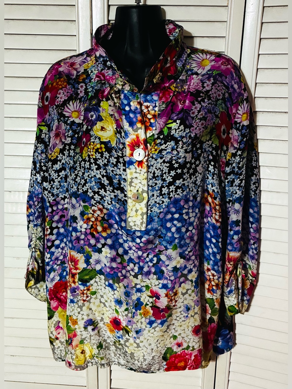 John Mark Multicolor Floral Button-Front Blouse